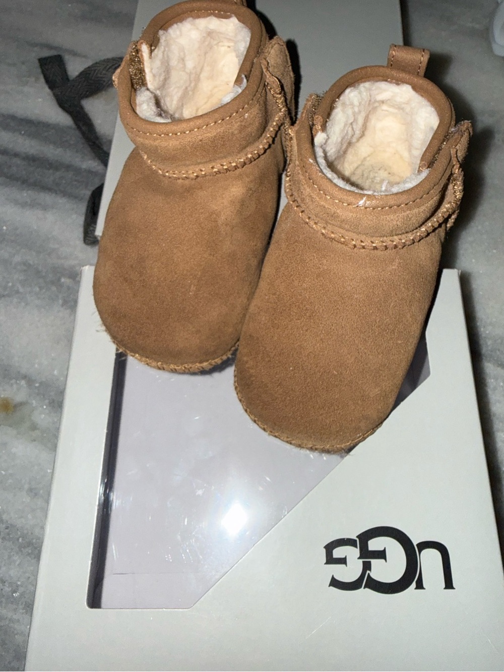 UGG Toddler Chestnut Suede Booties with Shearling Size 04/05 12-18m